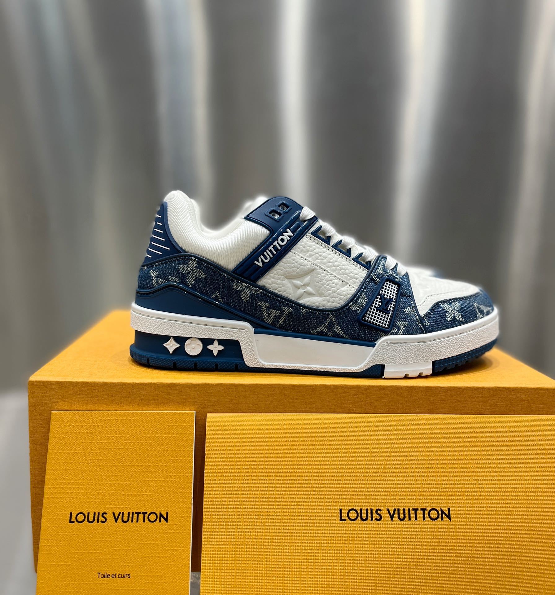 Lv Shoes